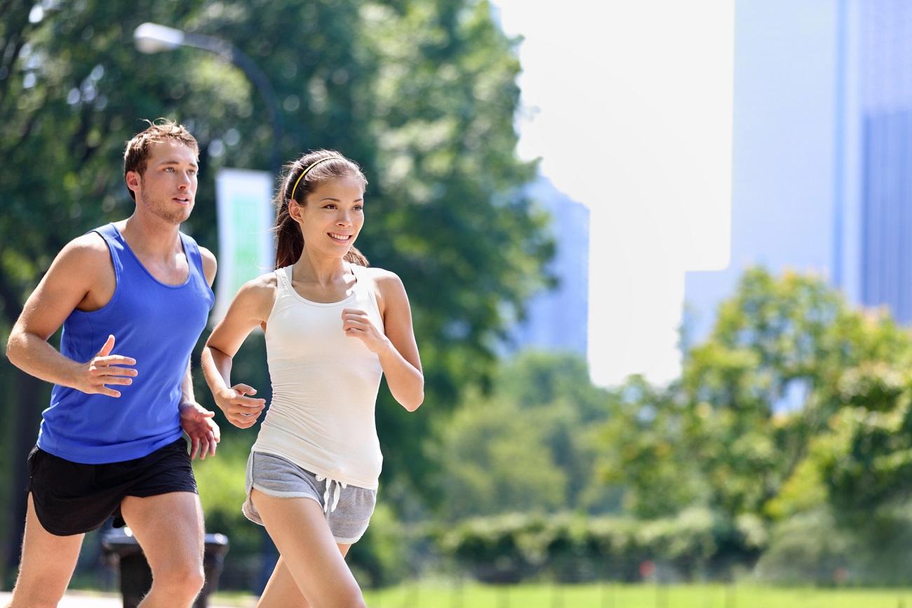 Example of running clothes for hot weather for men and women